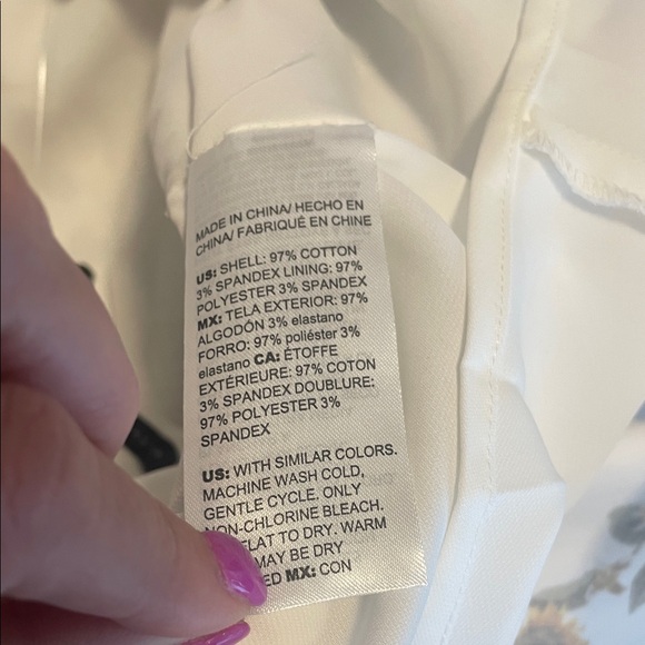 White House Black Market Floral Elegance Sunflower Blouse - Picture 7 of 7